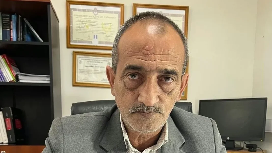 Fiscal Augusto Barros durante una entrevista