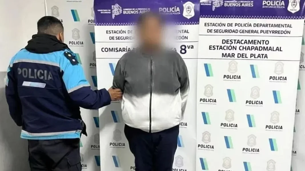 Fiat Siena gris involucrado en la denuncia por robo en Estación Chapadmalal