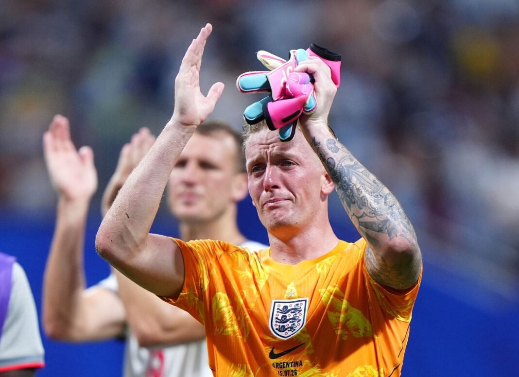 Jordan Pickford, arquero de la selección inglesa, admitió haber manejado de forma imprudente su Lamborghini