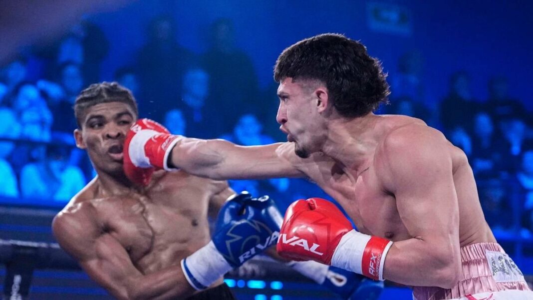 Josué Agüero, boxeador catamarqueño, en el ring