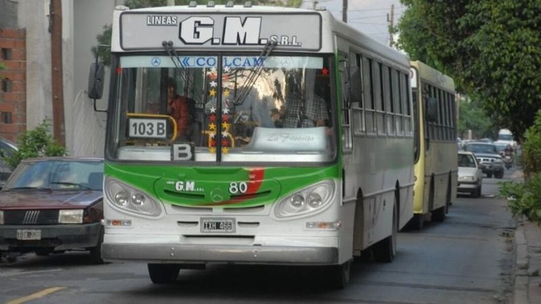 Colectivo de transporte urbano en Catamarca