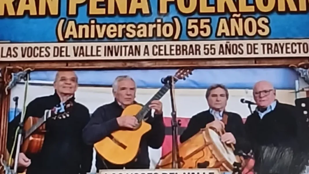 Integrantes de Las Voces del Valle durante una presentación