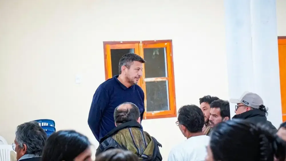 Juan Carlos Ledesma durante su gira por el interior de Catamarca