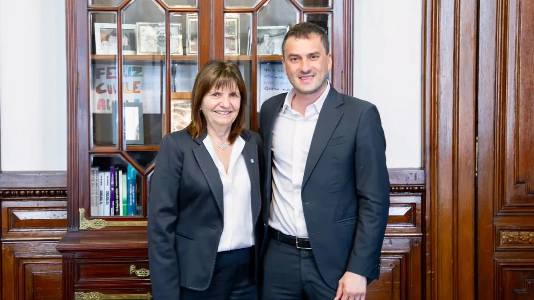 Francisco Monti junto a Patricia Bullrich