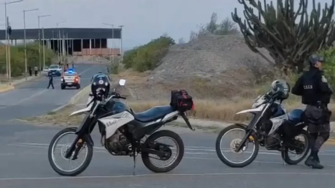 Control policial en el ingreso a Valle Chico