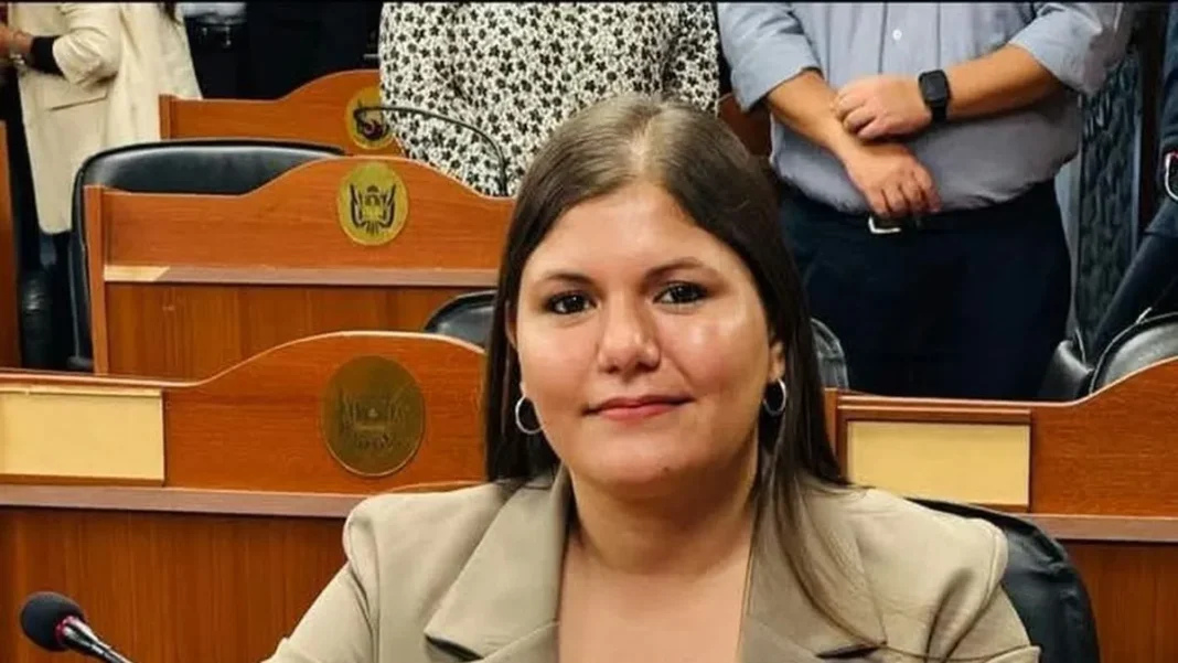 Laura Quintero, diputada provincial de LLA, durante una sesión