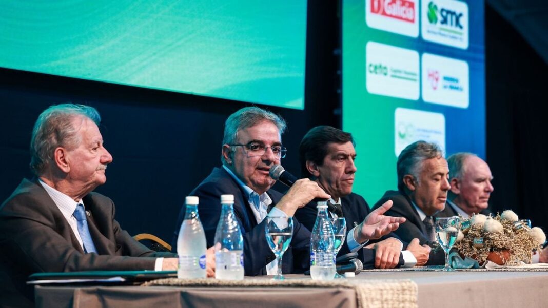 Gobernador Raúl Jalil en el Seminario Internacional de Litio en Jujuy