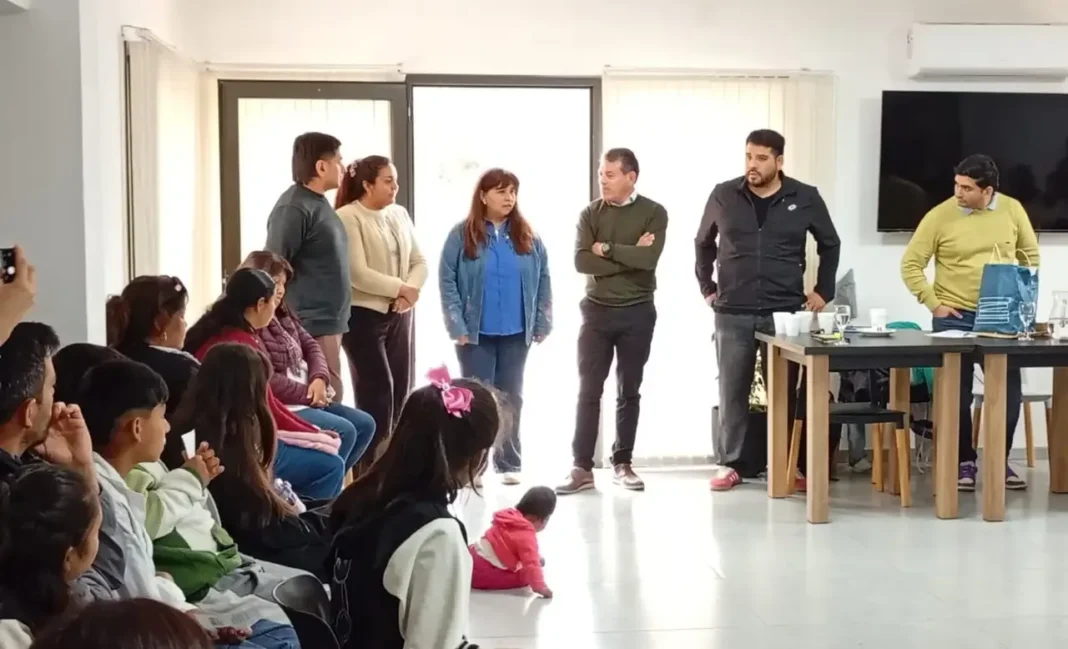 Equipo de Salud Mental durante una actividad de prevención del suicidio en el interior de Catamarca