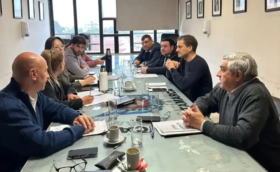 Sesión de la Comisión de Industria, Comercio, Turismo y Deporte en la Cámara de Diputados